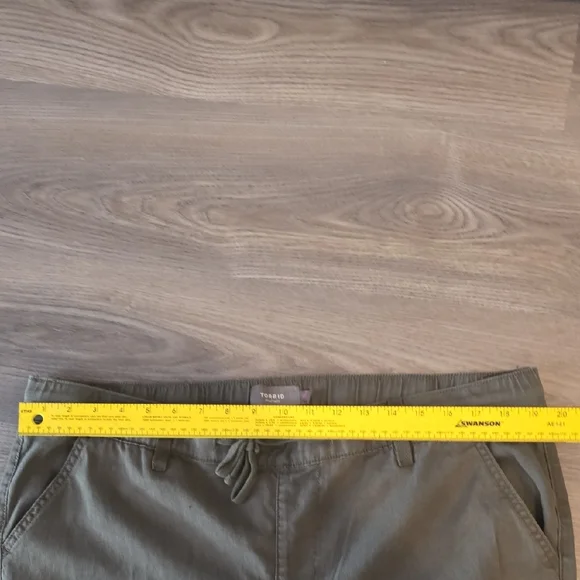 Torrid Olive Cargo Wide Leg Pants 122 - Picture 5 of 9
